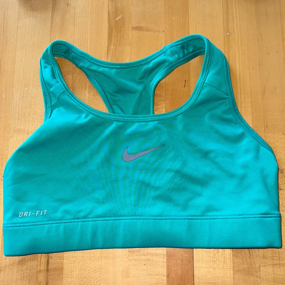Nike women’s dry fit small sports bra